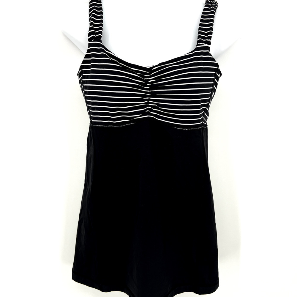 Lululemon Aria II Black and White Workout Tank Top Built in Bra Cups Size 8